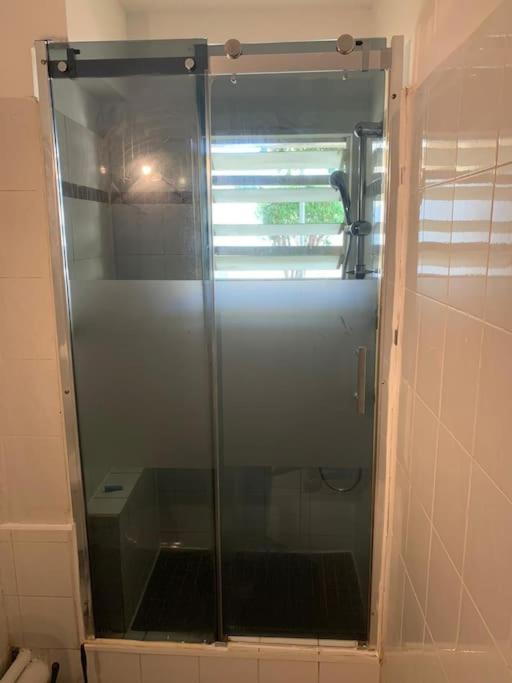 Petit Prix Et Grand Confort A Saint Gilles Les Bains Ngoại thất bức ảnh