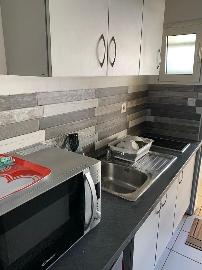 Petit Prix Et Grand Confort A Saint Gilles Les Bains Ngoại thất bức ảnh